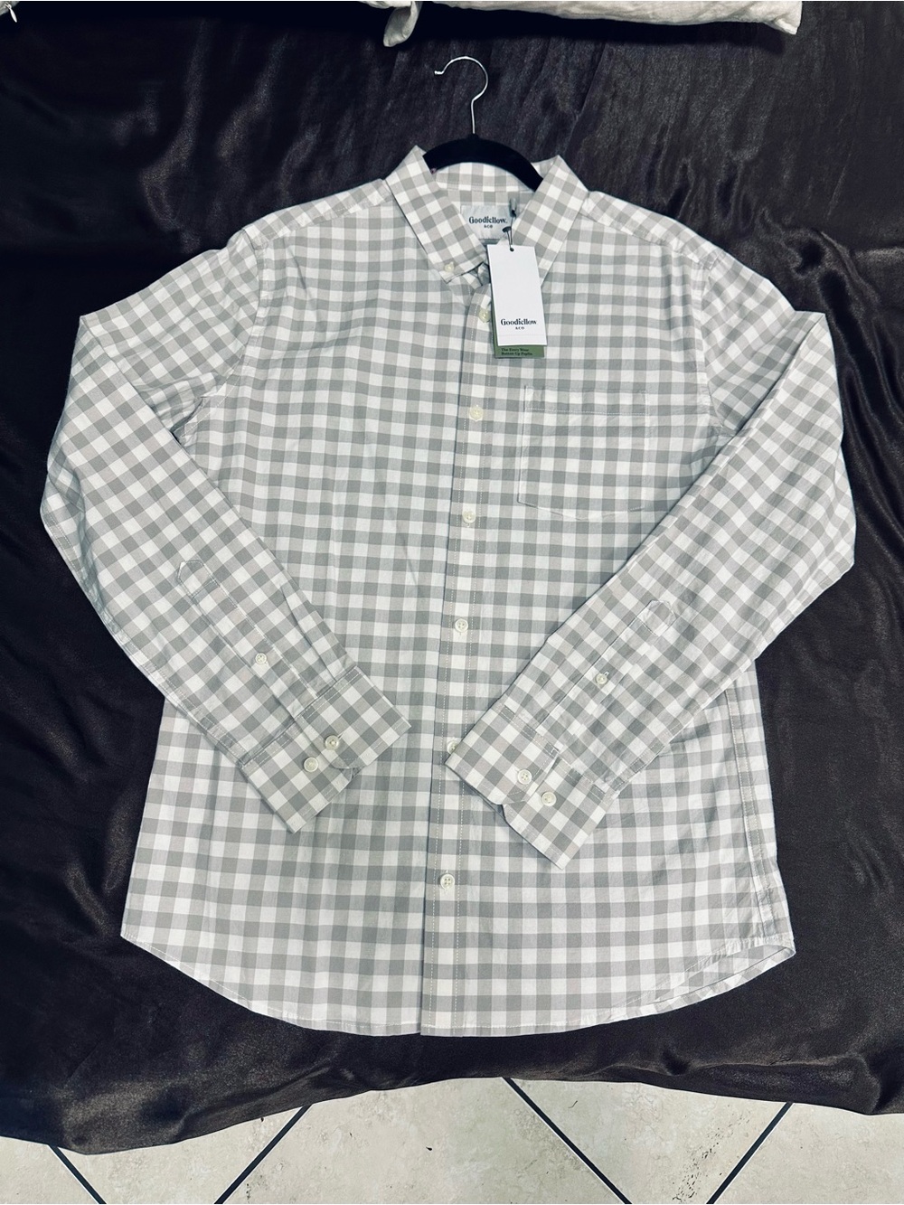 Goodfellow & Co Men's Gray and White Gingham Button-Up Shirt Size Medium Slimfit